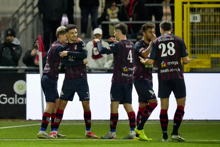 "L'équipe a pris l'habitude de jouer à ce niveau" : Gaëtan Englebert analyse la belle série du RFC Liège