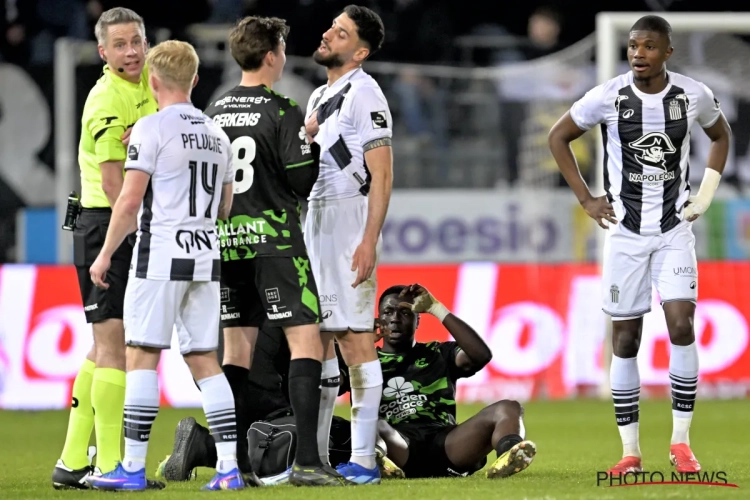 L'arbitre de Charleroi - Cercle recadré : "J'ai un peu de travail d'analyse à faire avec lui"