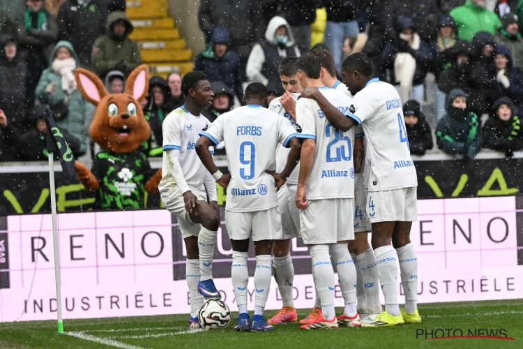 "Je ne veux pas trop en dire" : la tactique surprenante tentée par le Club de Bruges sur corner