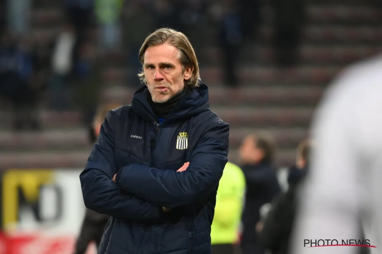 "L'arbitre ne dit rien, mais l'assistant à 30 mètres intervient ?" : la phase qui fait enrager Hans Cornelis 