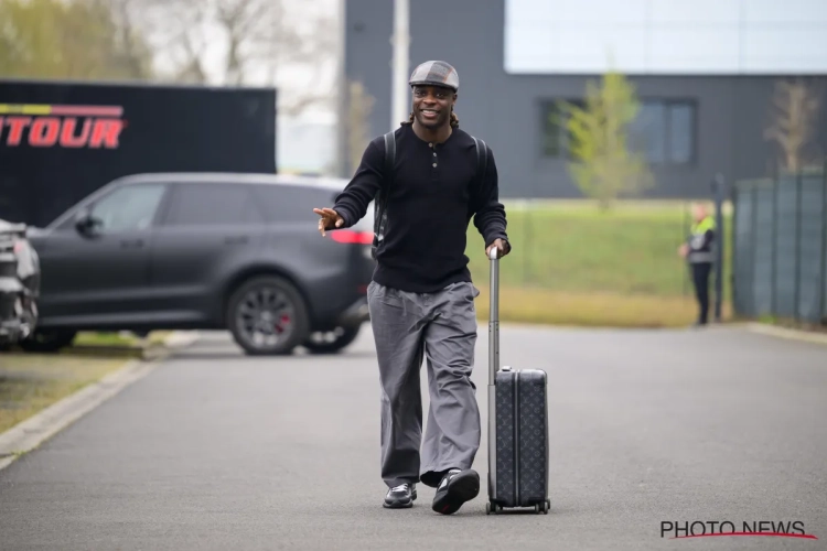 "Tu as pris celui du coach ?" : le style de Jeremy Doku moqué par un coéquipier à son arrivée à Tubize