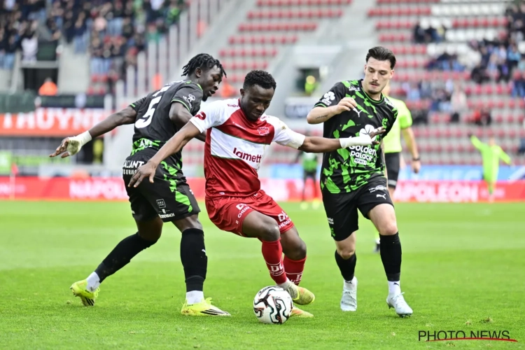 🎥 Zulte Waregem signe le... raté de la saison et perd des points précieux 