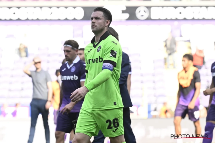 "Nous n'arrivions pas à enchaîner cinq passes" : Colin Coosemans dépité par le début de match d'Anderlecht