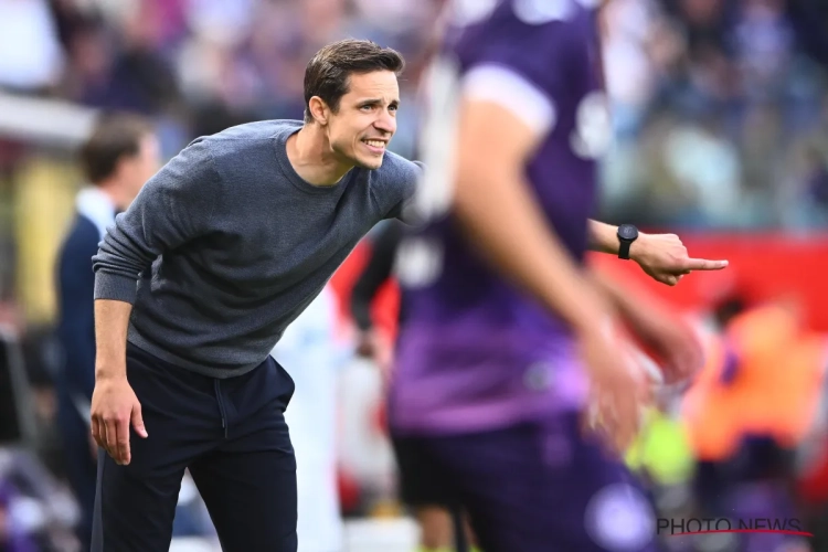 David Hubert a gagné, mais critique l'arbitrage du derby bruxellois : "On savait comment ça allait se finir"