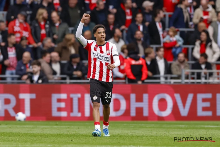 🎥 Noah Fernandez, le phénomène du PSV, débloque son compteur d'un coup de canon