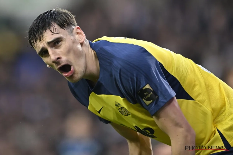 La VAR aurait-elle dû intervenir ? Ross Sykes évite le carton rouge face au Club Bruges