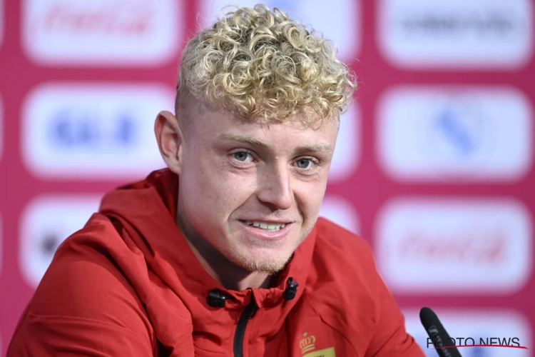 Joaquin Seys souffre à l'entraînement : "Doku est au niveau de Lamine Yamal"