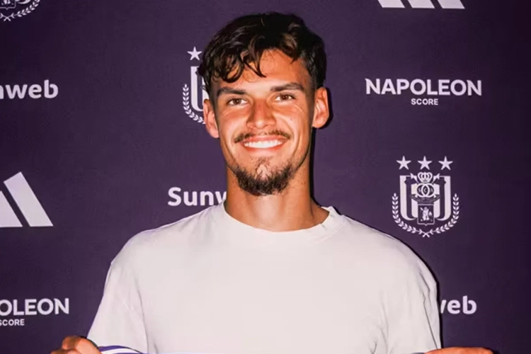 OFFICIEL : Anderlecht annonce la signature d'un nouveau milieu offensif