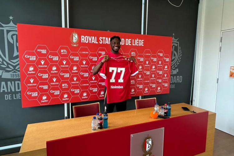 Bruny Nsimba, sa première interview au Standard : "Dieumerci Mbokani m'a parlé en bien du club"