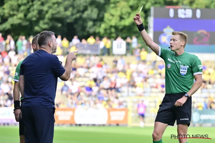 Très remonté après le but annulé à l'Union, l'entraîneur de Zulte Waregem est suspendu