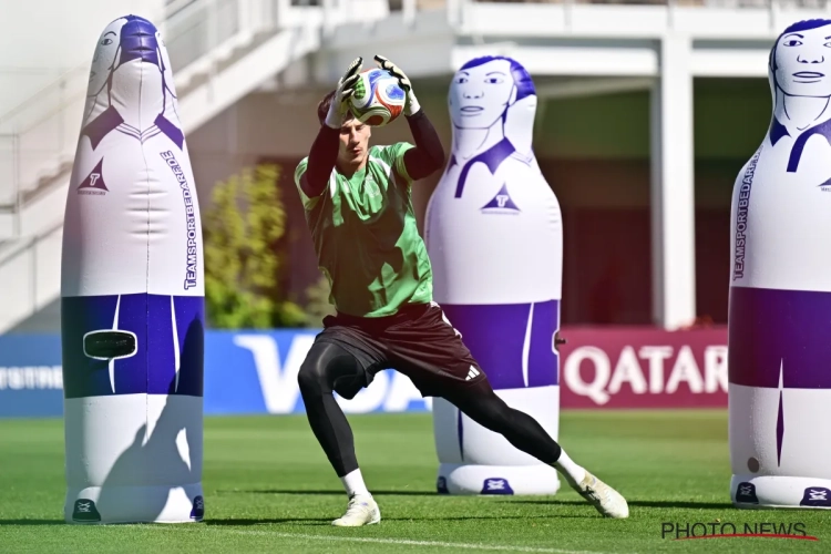 OFFICIEL : Emiliano Martínez rejoint Chelsea et dispute déjà ses premières minutes ! La catastrophe pour Mike Penders ?