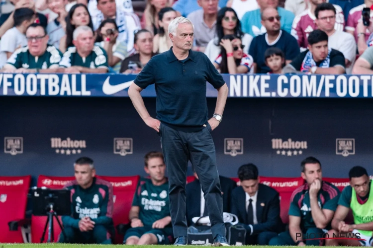 José Mourinho chambre les supporters du Barça après le Clásico : "Je n'ai pas fait de sieste, mais..."