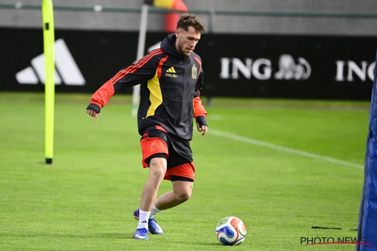 "Je n'ai pas eu de contact avec Mark van Bommel" : Lucas Stassin, un prétendant de plus qui attend son appel