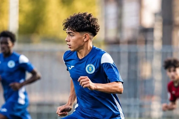 Du Sporting Bruxelles à l'Espagne ou la France ? Ce jeune talent de la capitale est courtisé