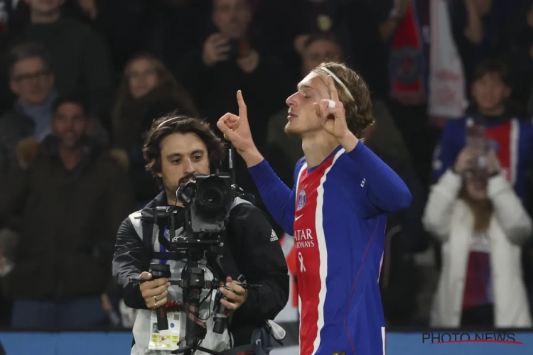🎥 Mika Godts rend un bel hommage à Khvisha Kvaratskhelia après son premier but