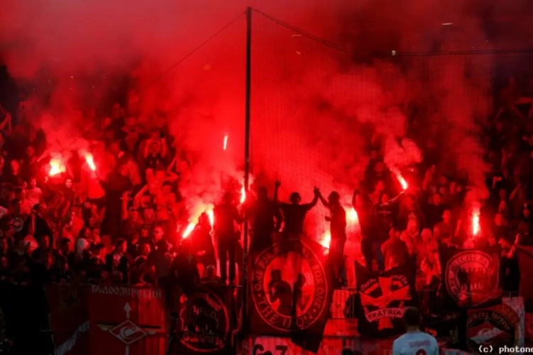 Insultes racistes et fumigènes, le Spartak Moscou menacé par l'UEFA