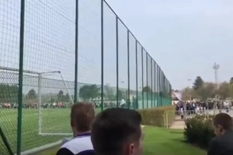 ? Les supporters d'Anderlecht nombreux à Neerpede pour l'entraînement ouvert au public