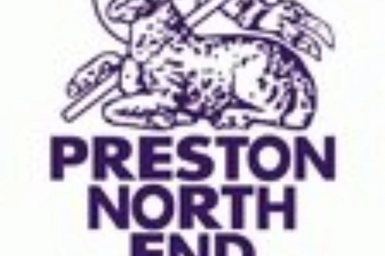 Une supportrice floue son propre club