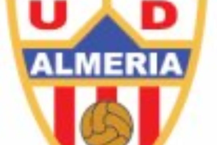 Hugo Sanchez reprend Almeria