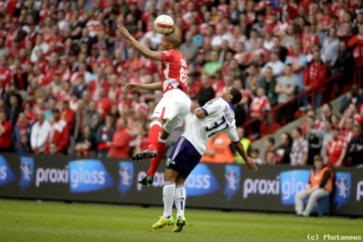 Qui va tomber le premier? 