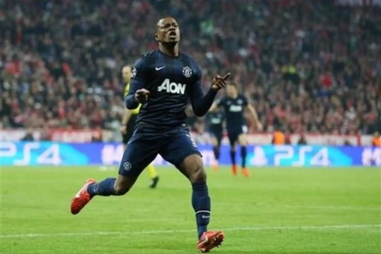 Patrice Evra officiellement à la Juventus de Turin