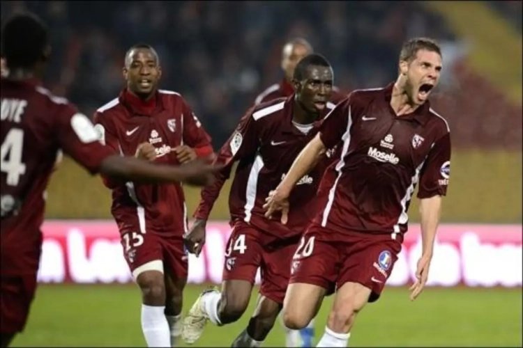 Un arrière français cité à Courtrai