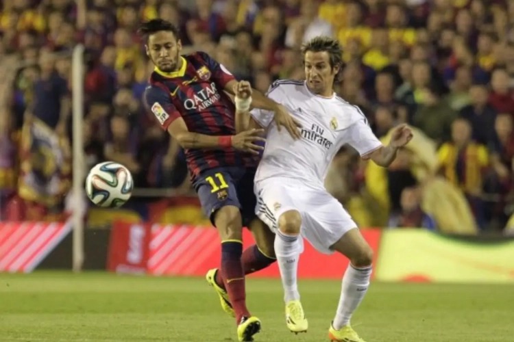 Fabio Coentrão vers la Premier League? 