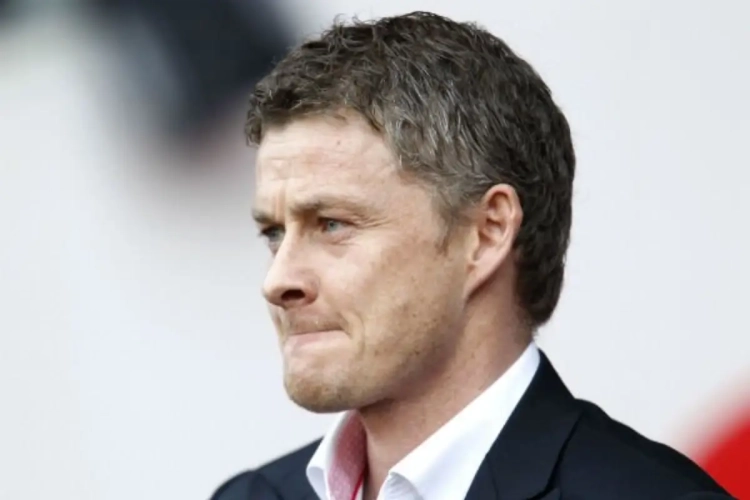Cardiff: Solskjaer jette l'éponge