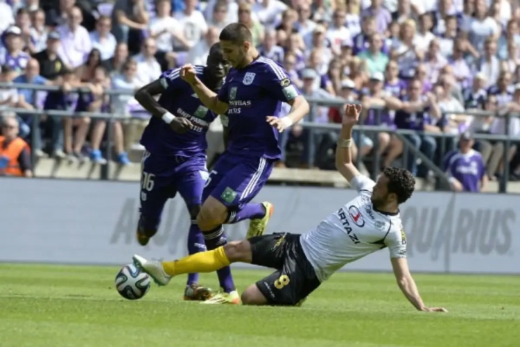 Lokeren en appel pour Persoons 