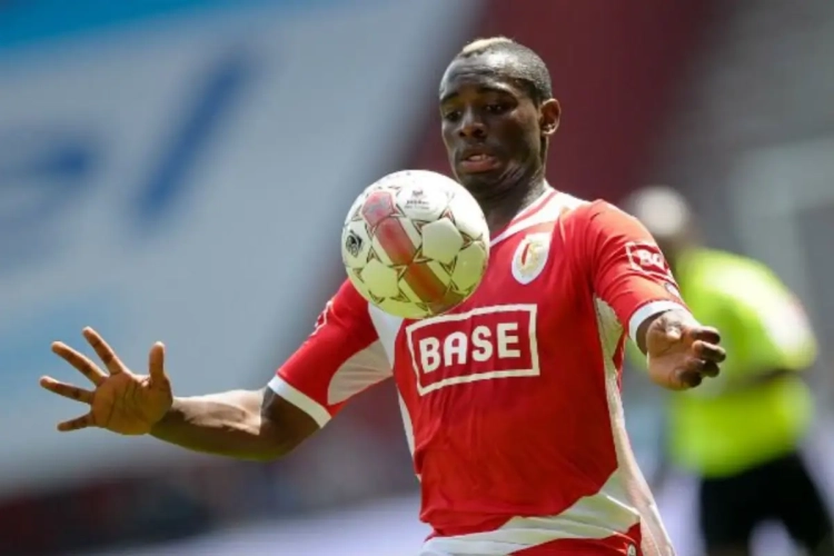 Paul-José Mpoku félicite Mouscron