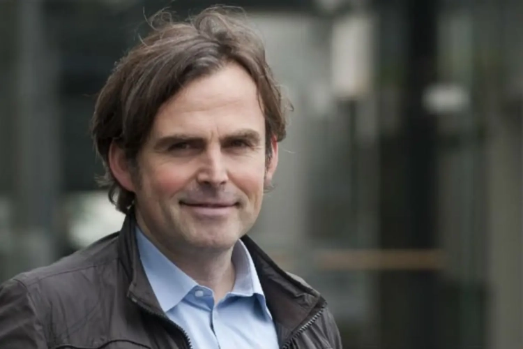 Patrick Decuyper a fait une offre pour Courtrai