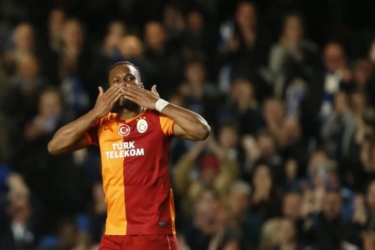Drogba va poursuivre en Italie