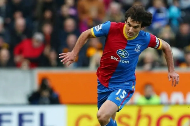 Le somptueux coup franc de Jedinak