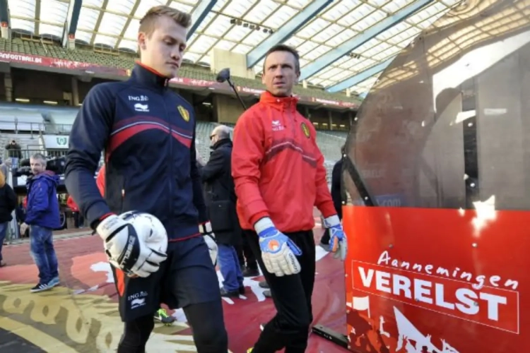 Mignolet se blesse, Kaminski arrive