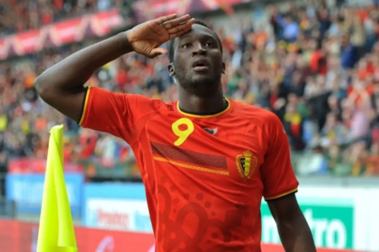 Un jeune supporter belge récompensé par Lukaku