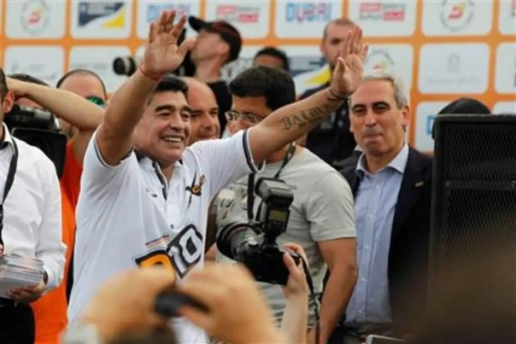 Diego Maradona s'est adressé aux supporters de Gimnasia La Plata