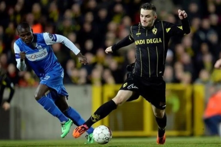 Le Standard officialise la signature de Tony Watt