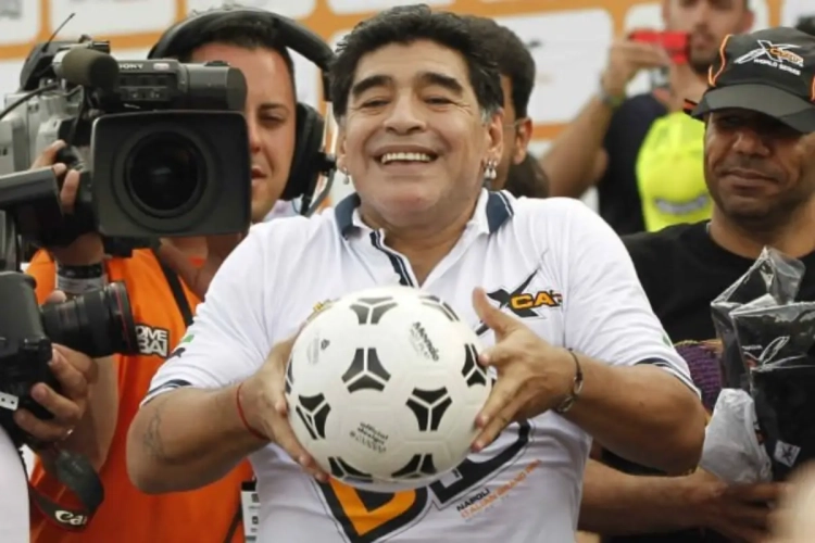 Le match de gala de Maradona à Anvers reporté