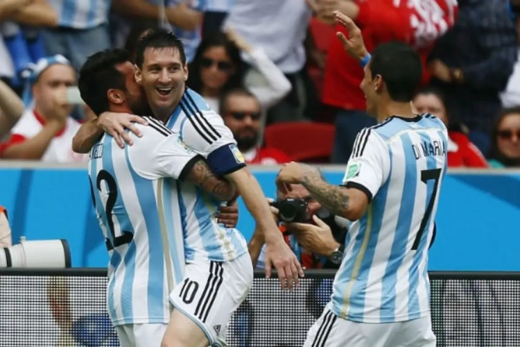 Messi propulse l'Argentine en tête du Groupe F