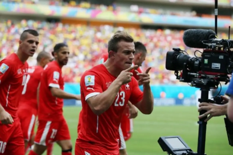 La frappe de mule de Shaqiri