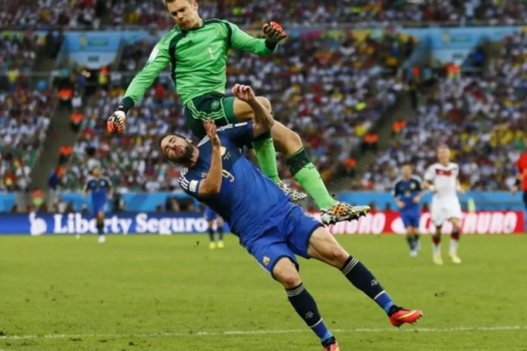 Messi, Neuer, Rodriguez primés!