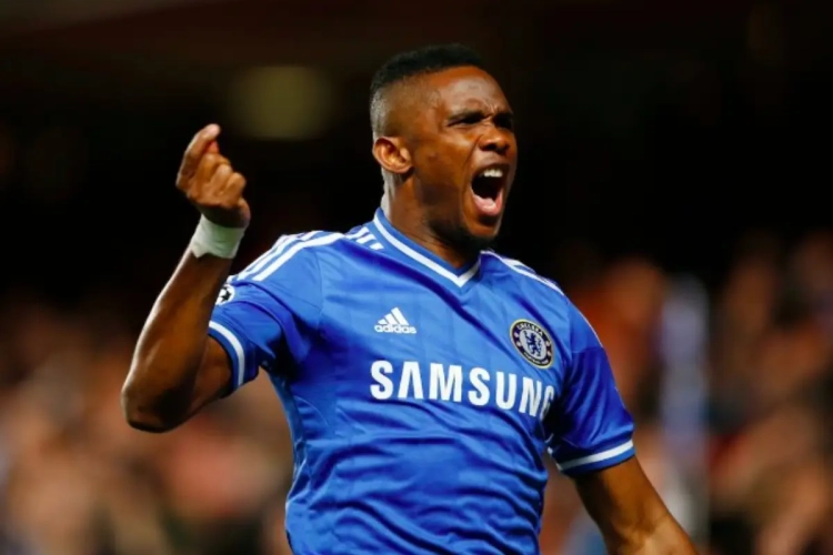 Ça discute entre Eto'o et l'Ajax