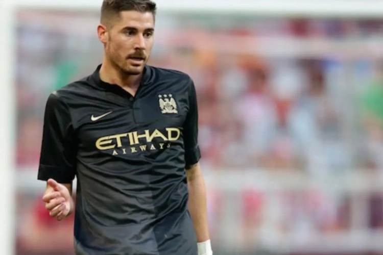 Un ancien joueur du Real Madrid et de Manchester City prend sa retraite 