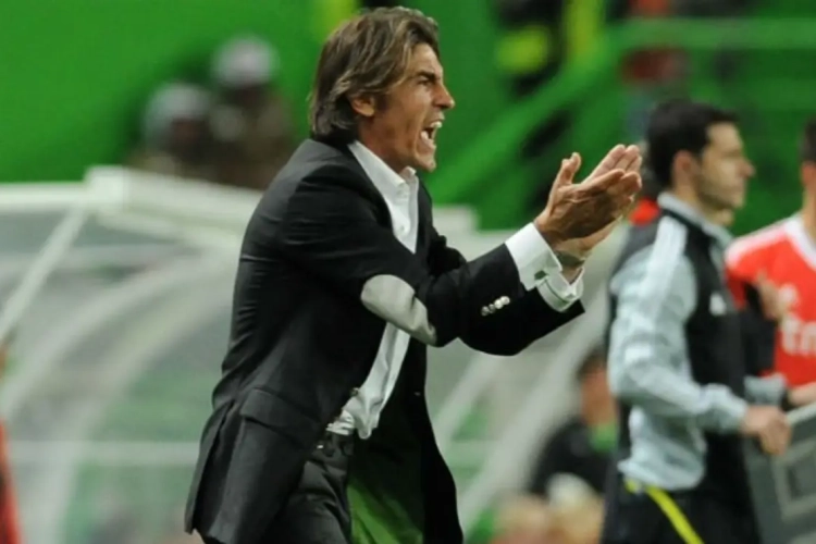 Genk a discuté avec Sa Pinto