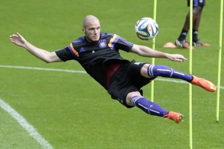 Nuytinck: "Defour rend le football plus simple"