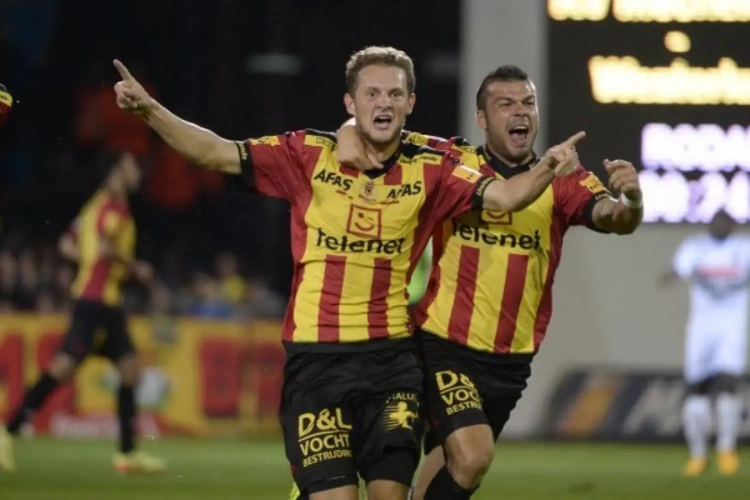 Présenter son nouveau maillot, vaut mieux tard que jamais