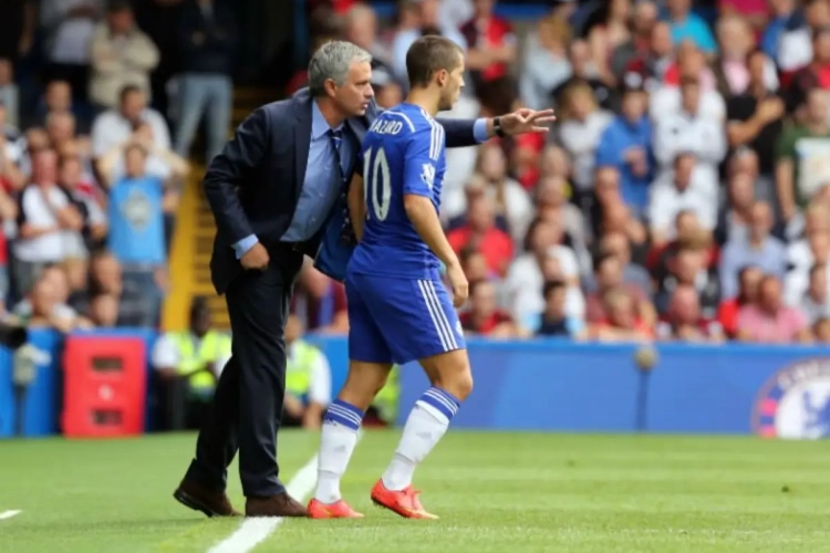 Mourinho: "Chelsea tente d'obtenir un accord avec Eden"
