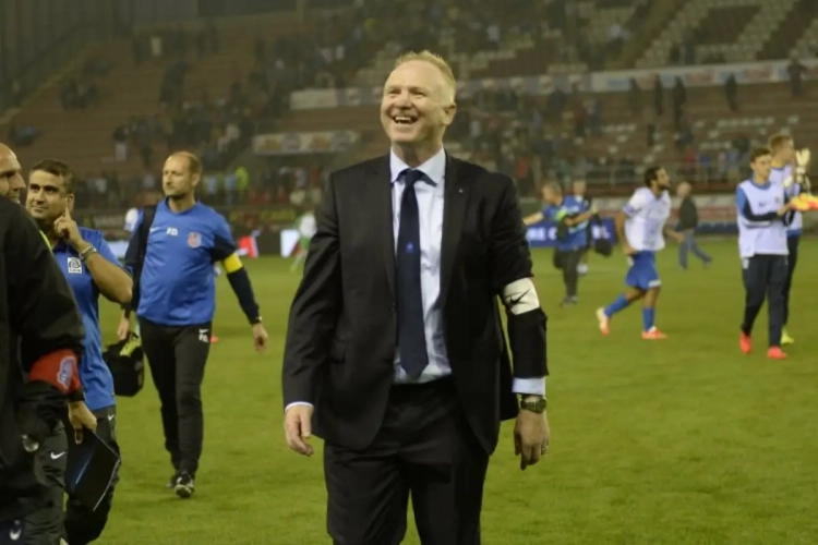 Alex McLeish : "Une ambiance phénoménale dans le vestiaire"