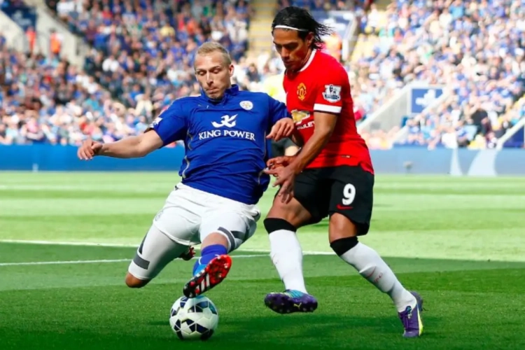 De Laet: "Encore trois matchs pour convaincre Wilmots"