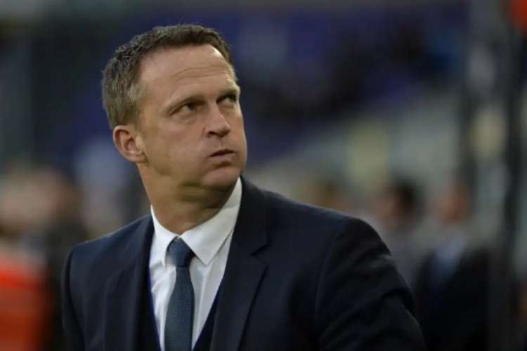 Après Anderlecht et Genk, le calvaire continue pour John van den Brom 